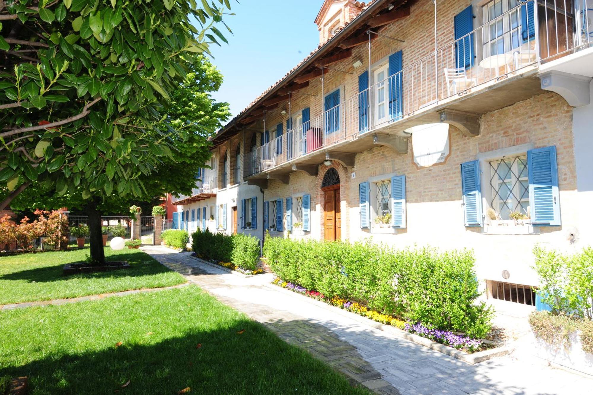 La Madernassa Resort - Casalora Dimora Storica Di Charme Guarene Kültér fotó